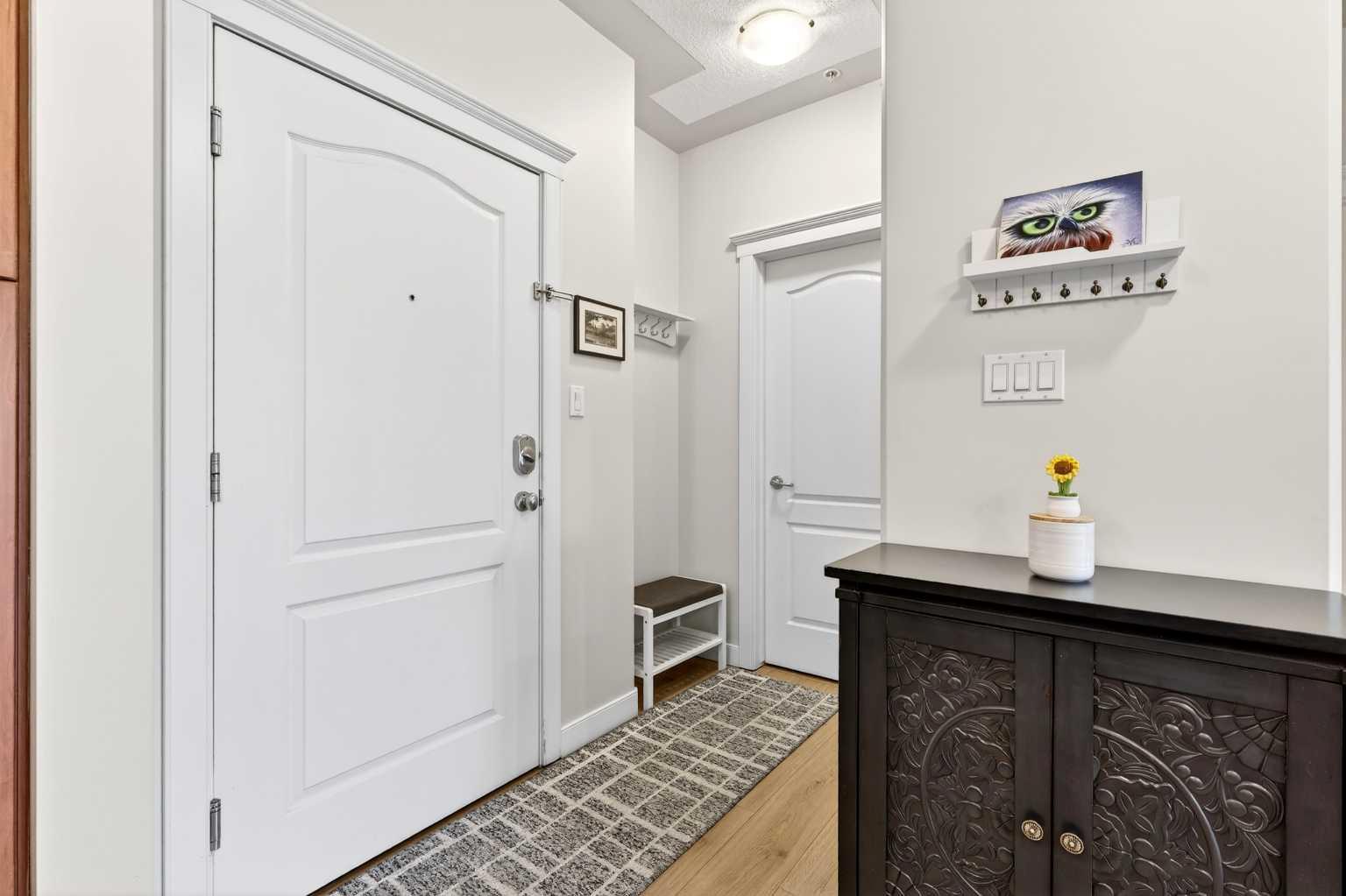 10 Discovery Ridge Close SW 519