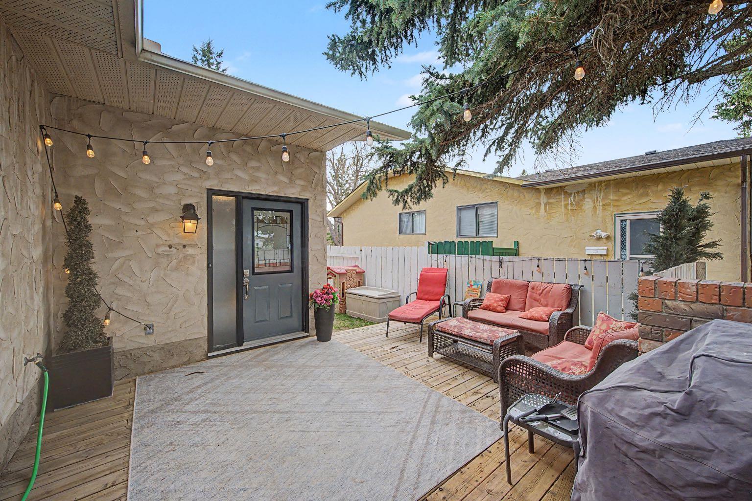 359 Woodvale Crescent SW