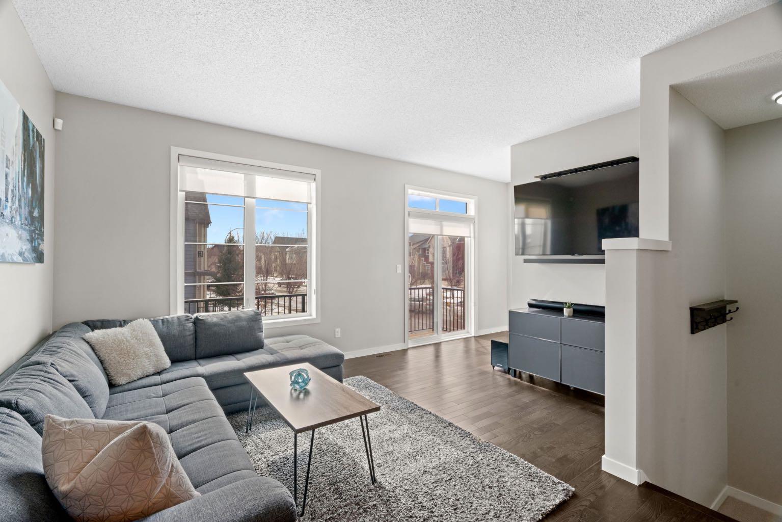 102 Walden Circle SE