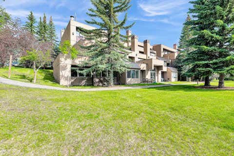 Photo of 108 Village Heights SW #1, Calgary, AB T3H 2L2 (MLS # A2326576)