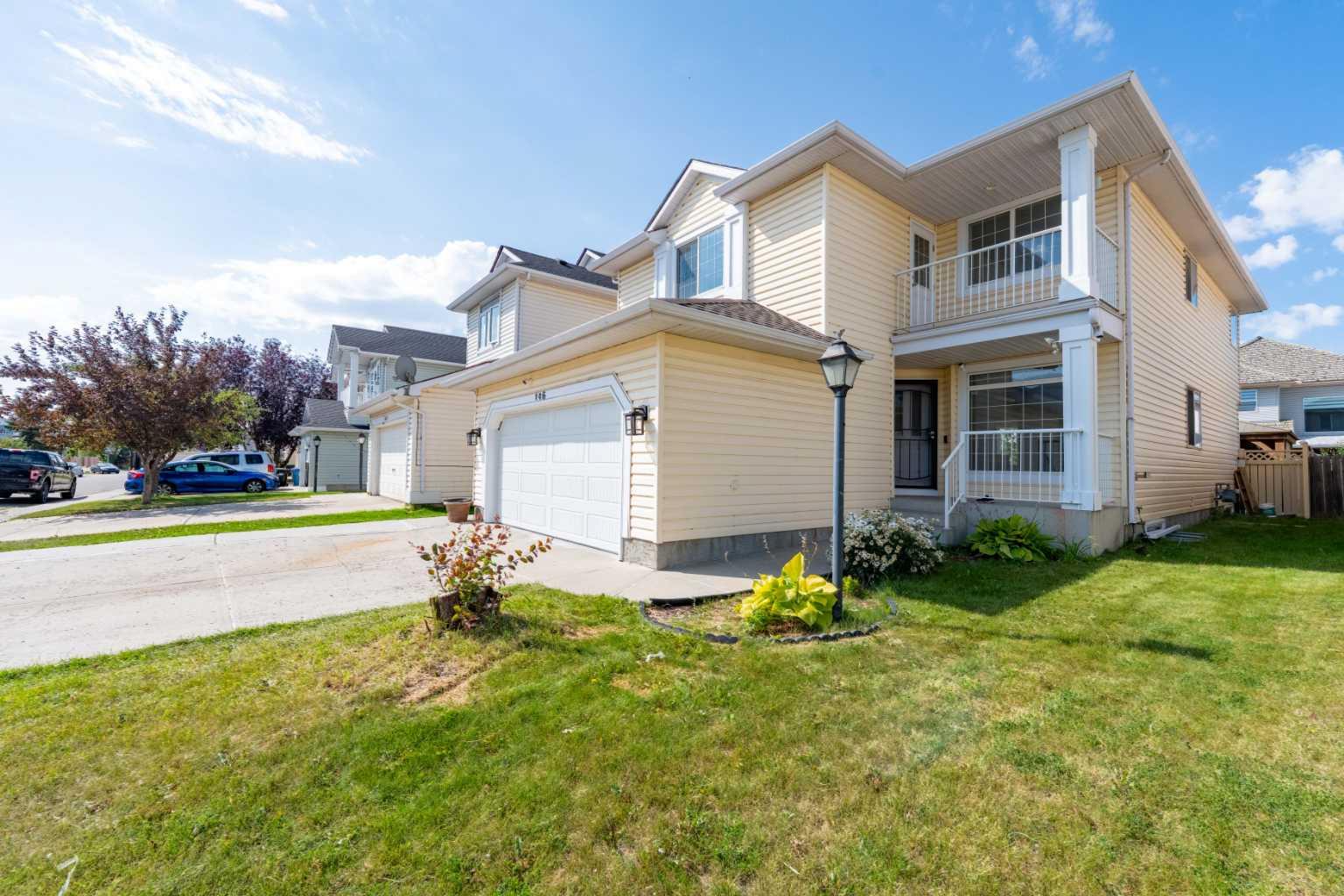 146 Coral Reef Close NE