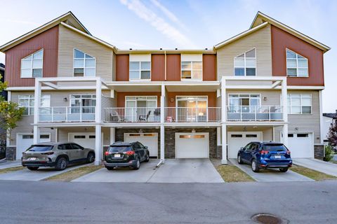 638 Redstone View NE Calgary AB T3N 0M9