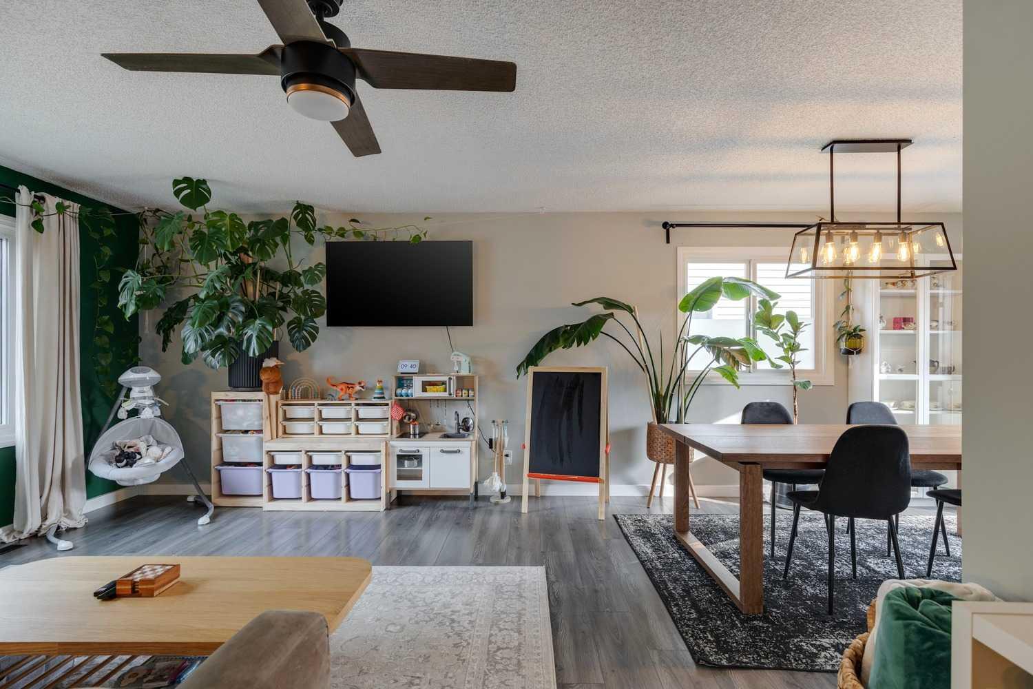 228 Penbrooke Way SE