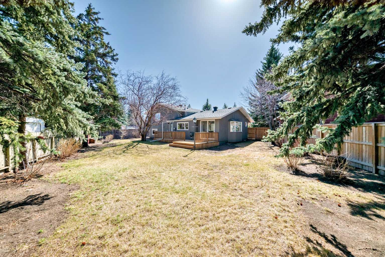 214 Lake Erie Place SE