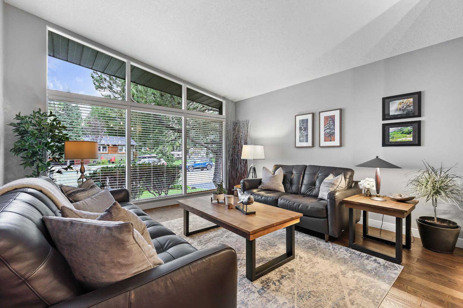 2608 Laurel Crescent SW