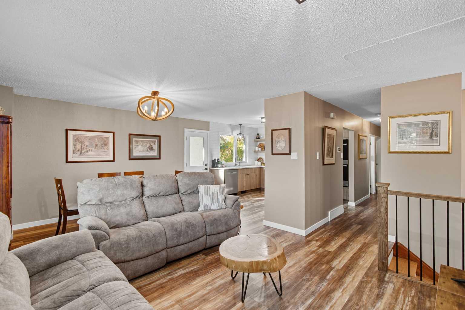 83 Brazeau Crescent SW