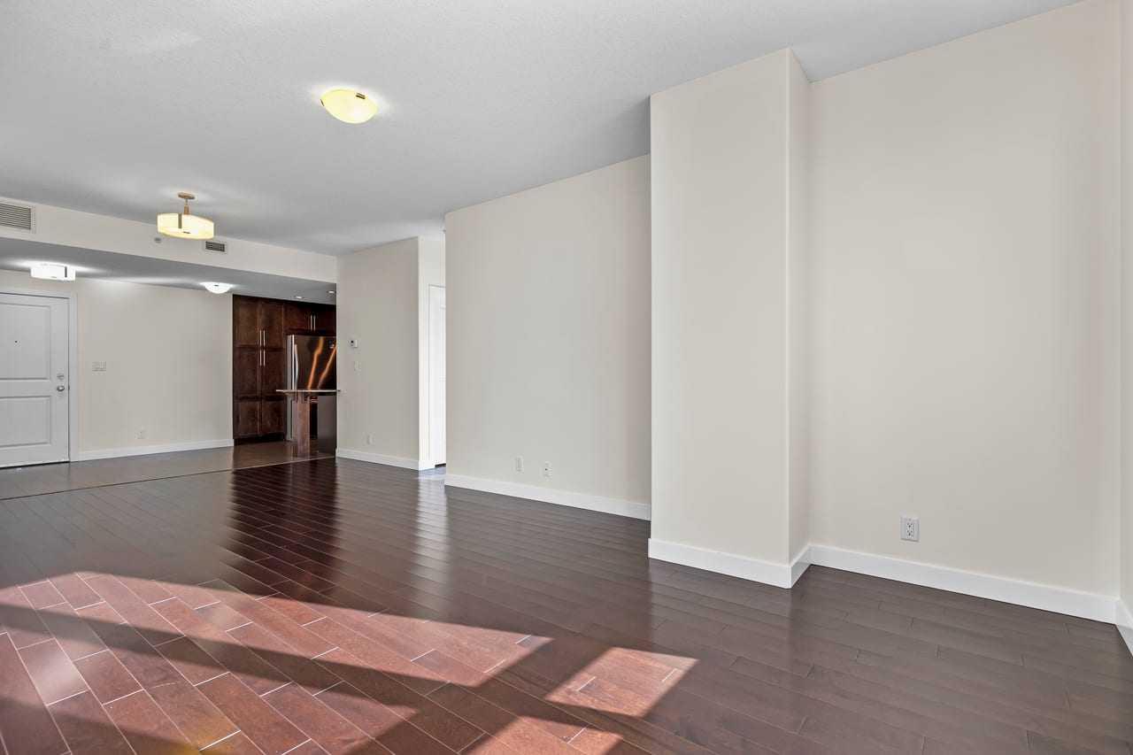 16 Varsity Estates Circle NW 310