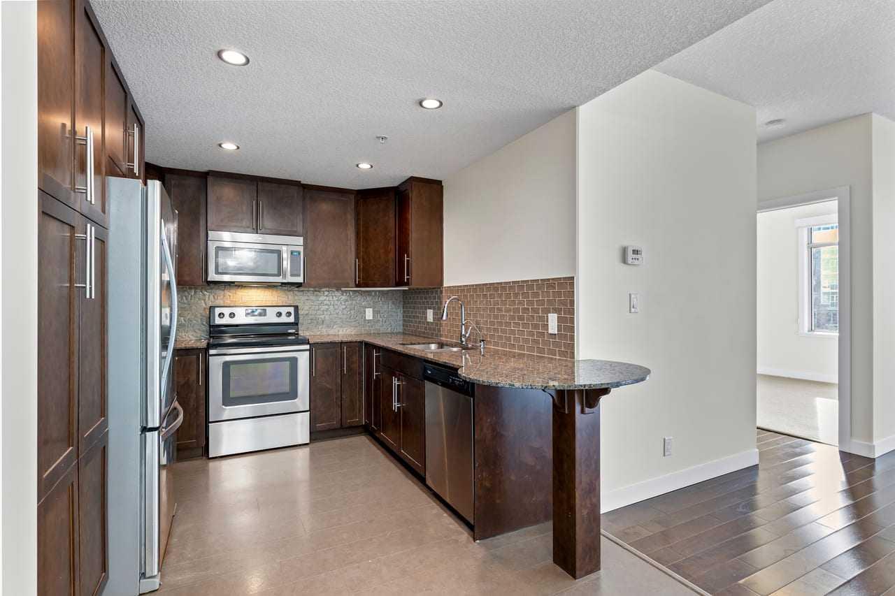 16 Varsity Estates Circle NW 310