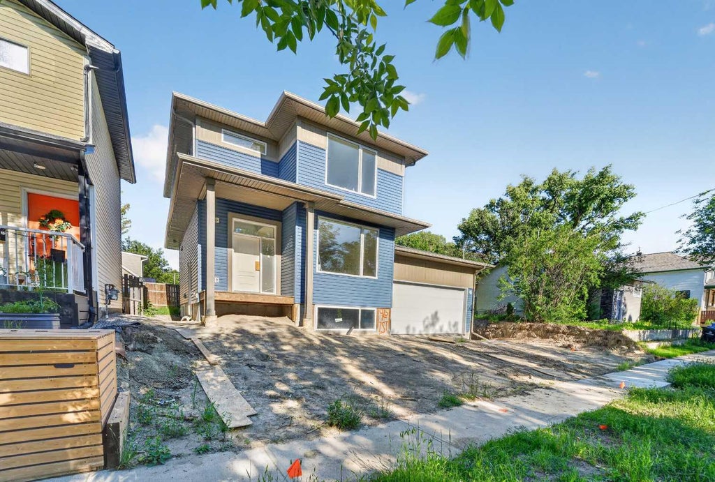 Photo of 925 7 Street S, Lethbridge, AB T1J 2H9 (MLS # A2322916)
