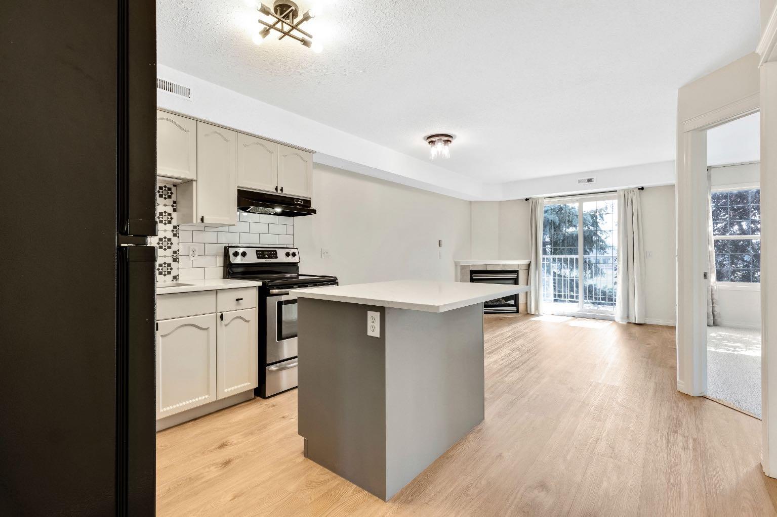 103 Strathaven Drive 321