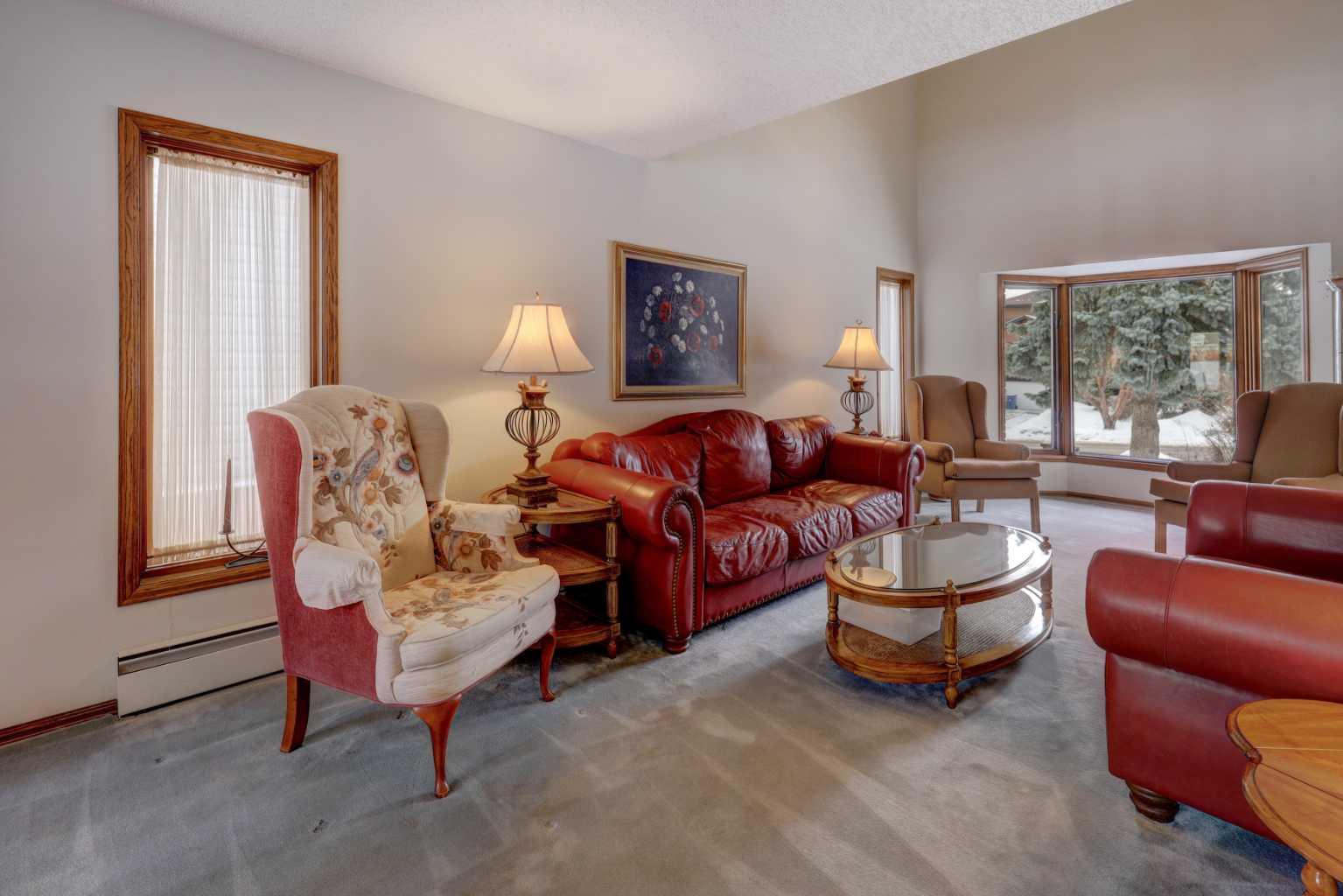 755 Strathcona Drive SW