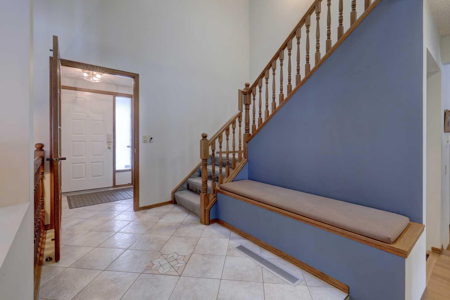 755 Strathcona Drive SW