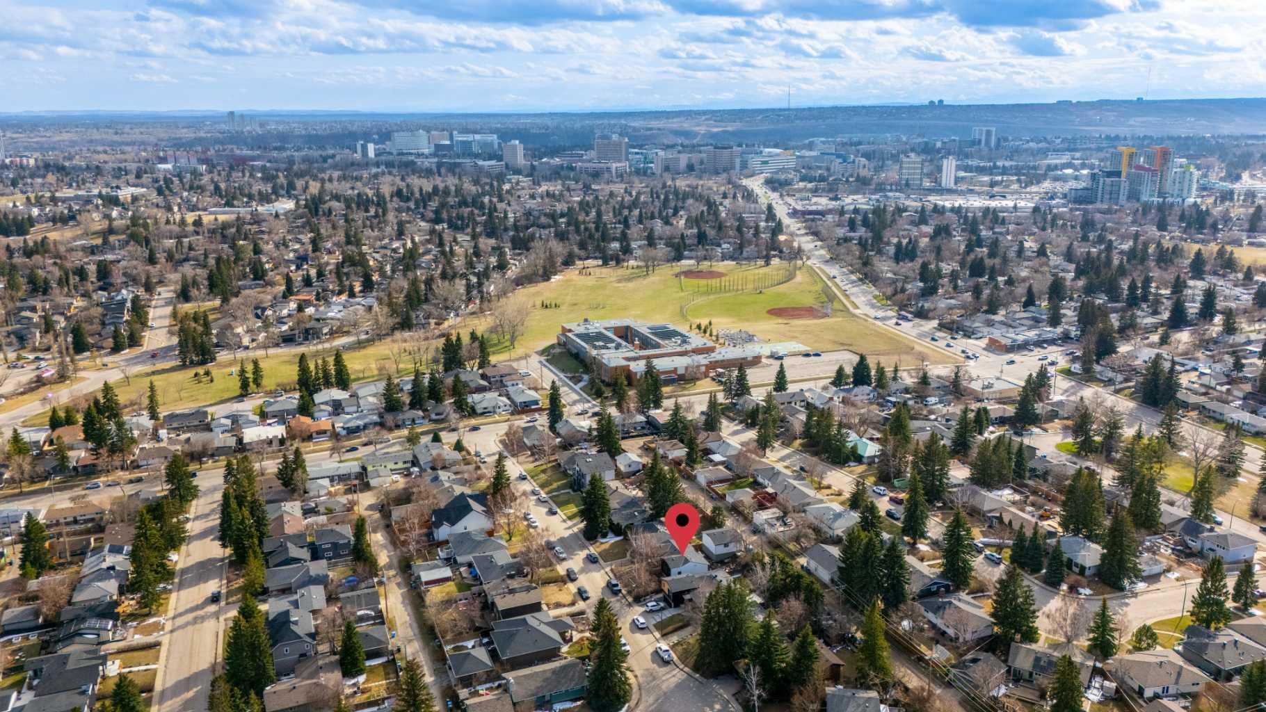88 CHEYENNE Crescent NW