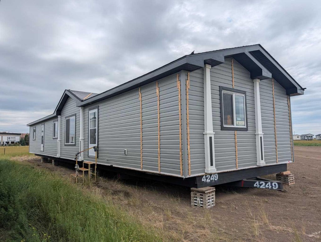 Photo of 252 Gregoire Crescent, Fort McMurray, AB T9H 2L4 (MLS # A2340983)