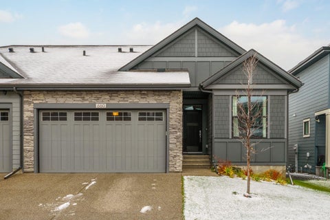 Photo of 660 Shawnee Terrace SW, Calgary, AB T2Y 0X5 (MLS # A2353748)