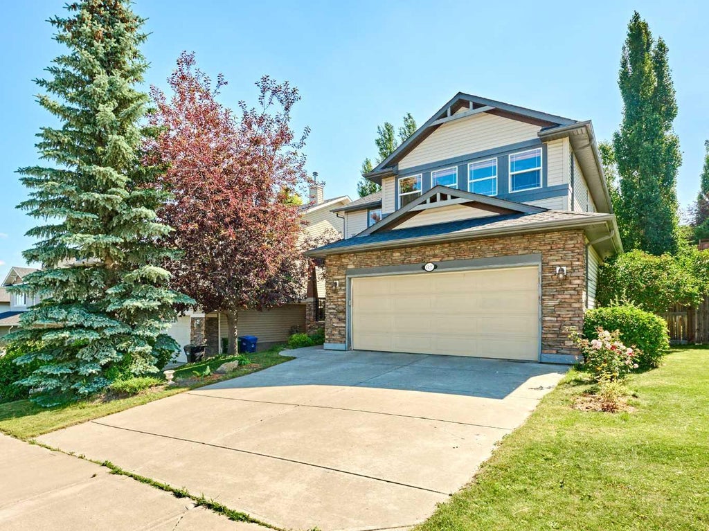 Photo of 62 Crestmont Drive SW, Calgary, AB T3B 5X7 (MLS # A2328686)