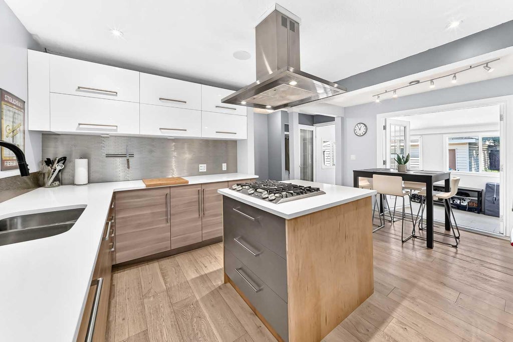 Photo of 8512 33 Avenue NW, Calgary, AB T3B 1M1 (MLS # A2350459)