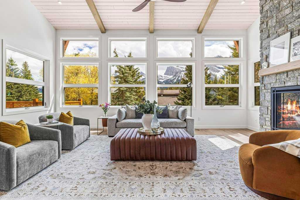 2 Pinewood Crescent
