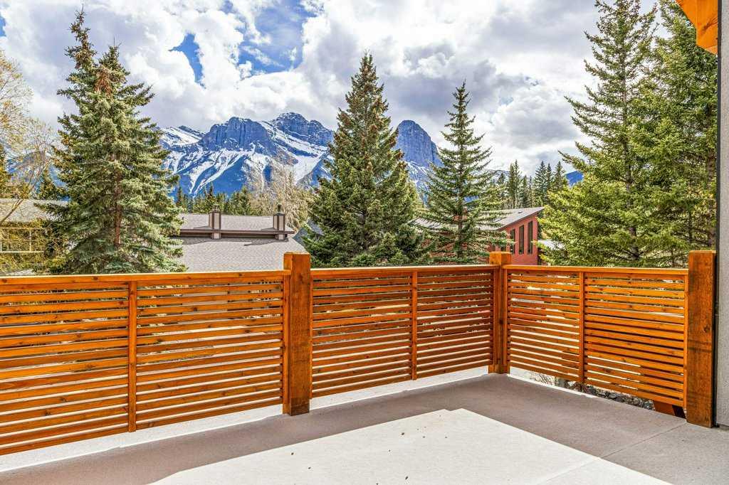 2 Pinewood Crescent
