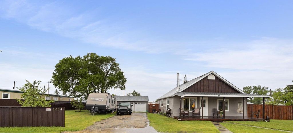 Photo of 1014 Main Street, Ohaton, AB T0B 3P0 (MLS # A2314712)
