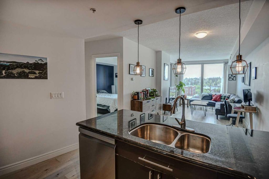 Photo of 817 15 Avenue SW #903, Calgary, AB T2R 0H8 (MLS # A2299061)