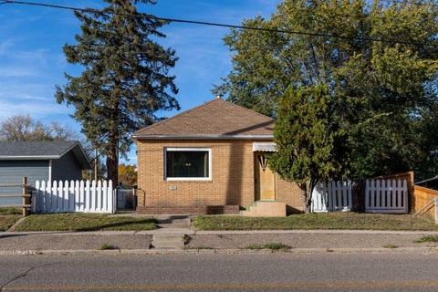Photo of 1114 Bridge Street SE, Medicine Hat, AB T1A 1E2 (MLS # A2349943)