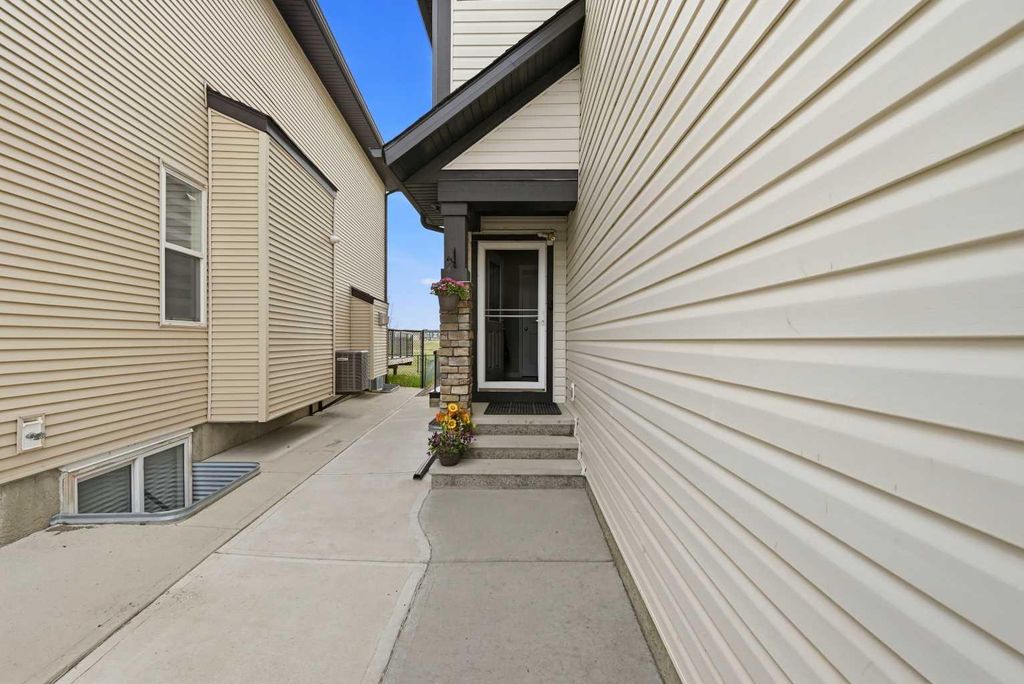 Photo of 156 Skyview Shores Manor NE, Calgary, AB T3N 1B4 (MLS # A2311230)