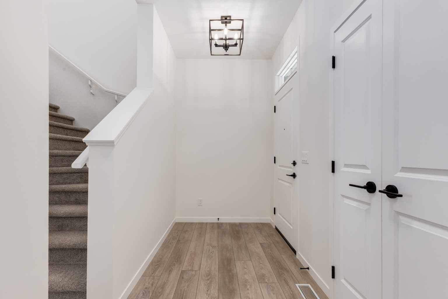 390 Ellen Park