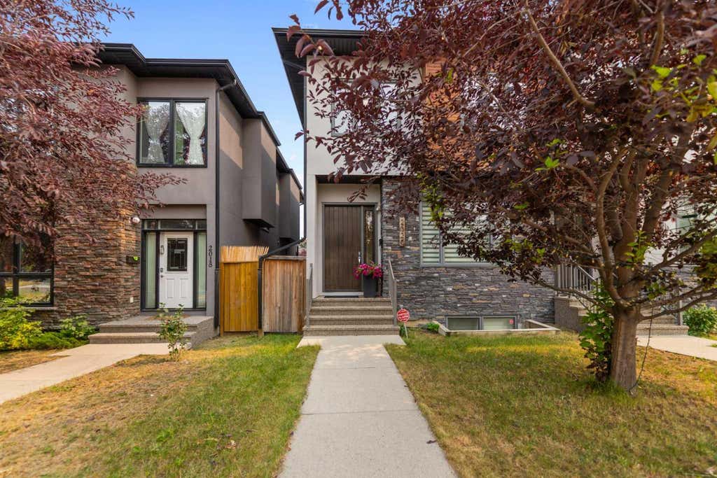 Photo of 2020 37 Street SW, Calgary, AB T3E 3A9 (MLS # A2336297)