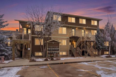 323 Fourth Avenue 207 Strathmore AB T1P 1B5