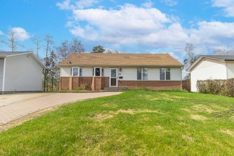 Photo of 18 Clark Crescent, Fort McMurray, AB T9H 1M8 (MLS # A2299550)