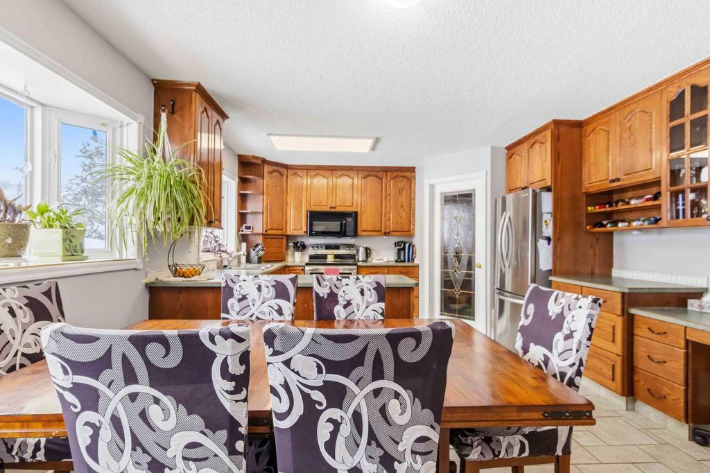 Photo of 18 Clark Crescent, Fort McMurray, AB T9H 1M8 (MLS # A2299550)
