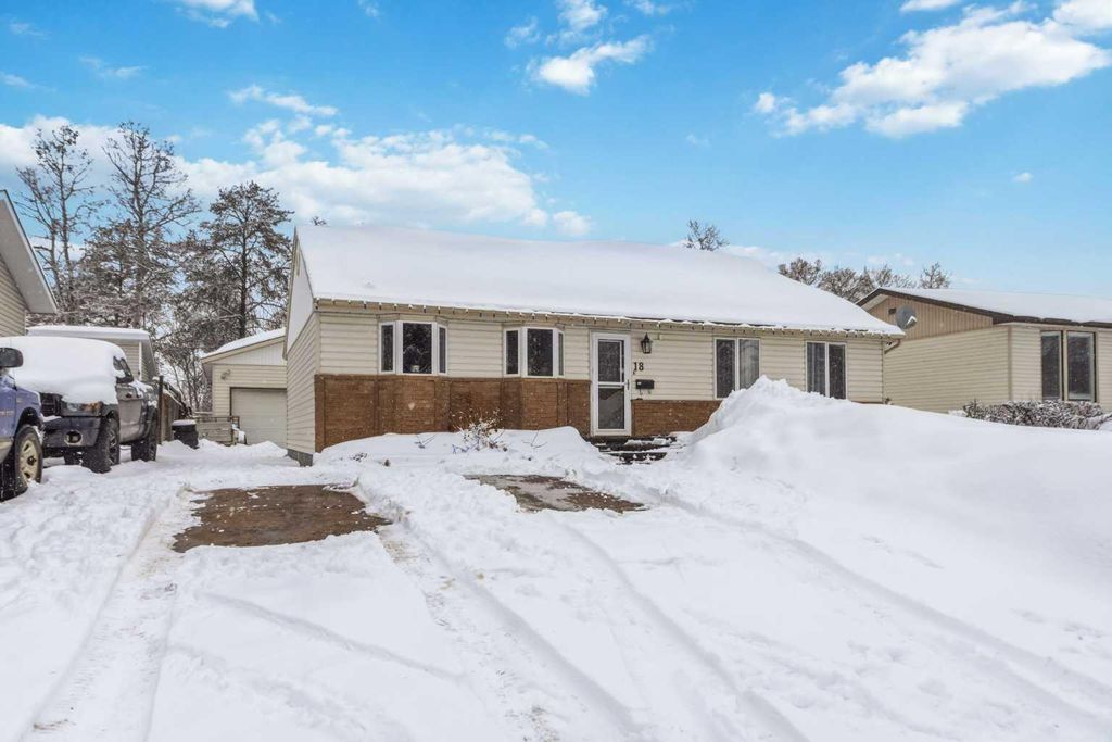 Photo of 18 Clark Crescent, Fort McMurray, AB T9H 1M8 (MLS # A2299550)