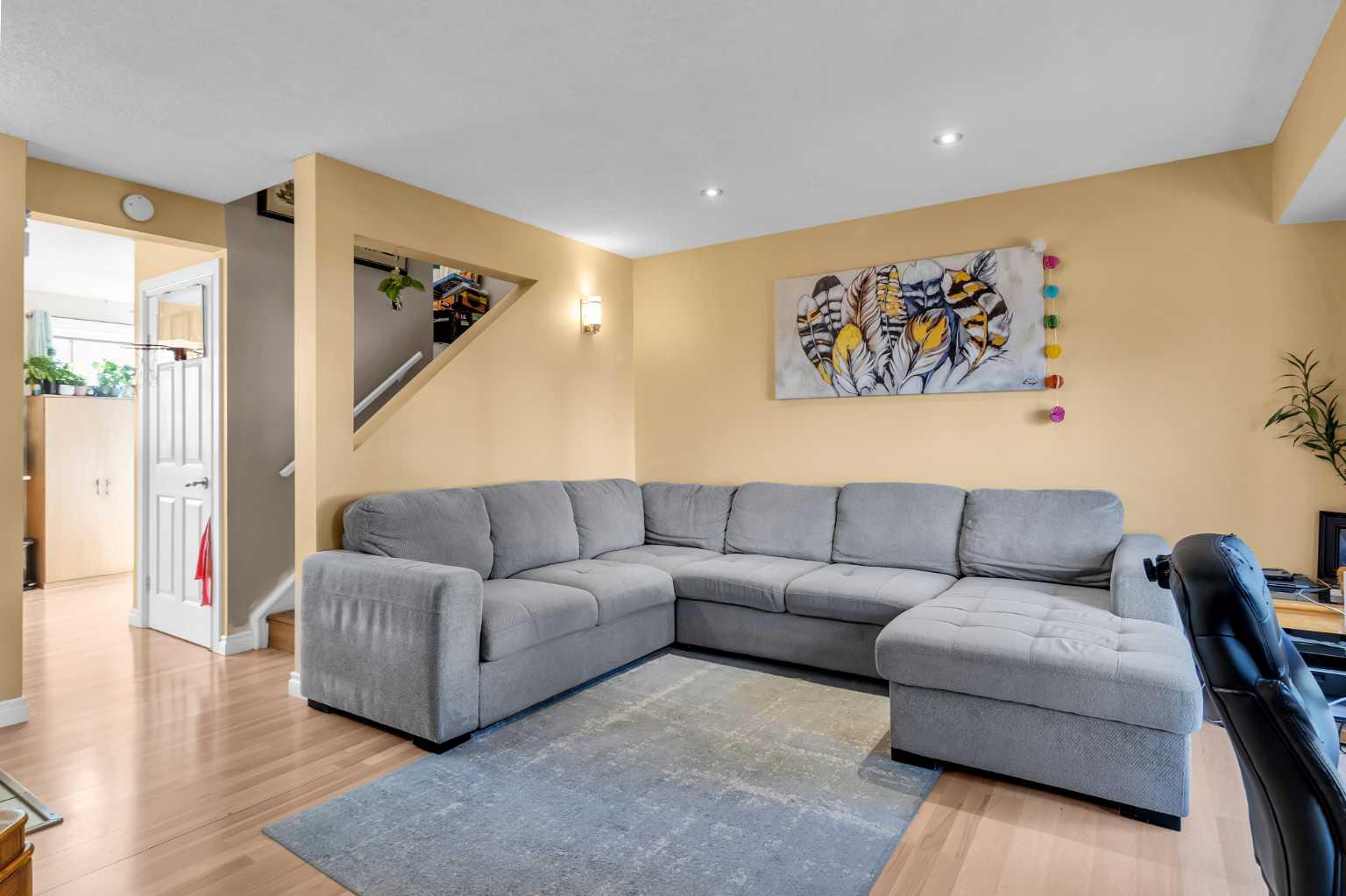 43 Martindale Court NE