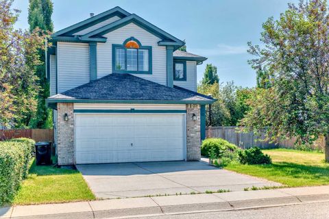 42 Sierra Nevada Green SW Calgary AB T3H 3R1