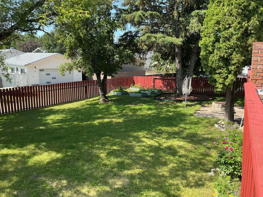Photo of 38 KIMZEY Crossing, Whitecourt, AB T7S 1G1 (MLS # A2328641)