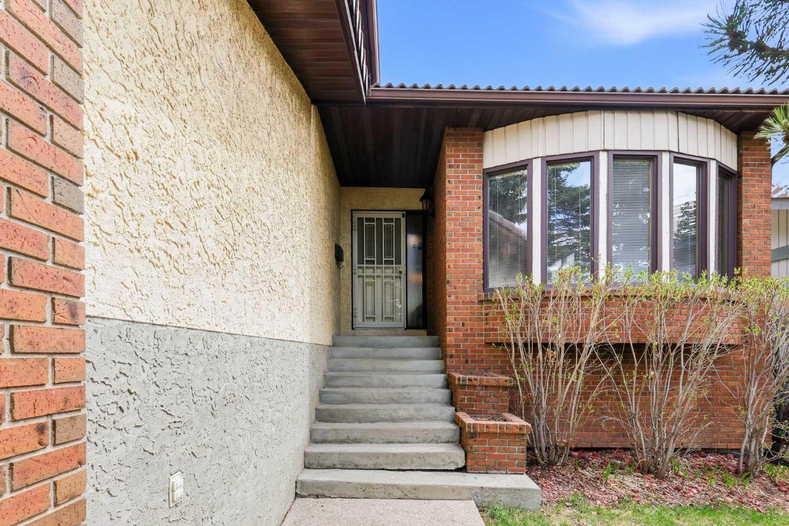 149 Edgehill Drive NW