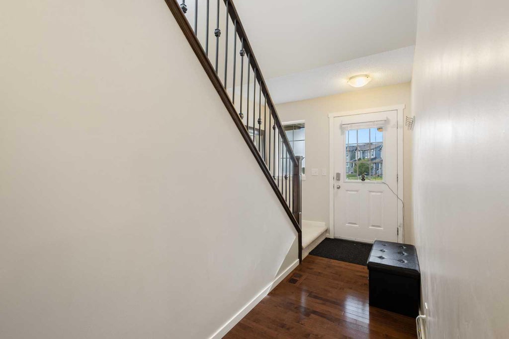 Photo of 262 Panamount Way NW, Calgary, AB T3K 0P4 (MLS # A2351045)