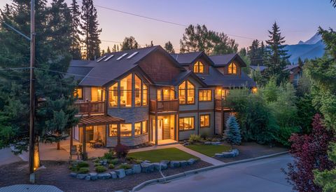 514 5th Avenue Canmore AB T1W 3M5