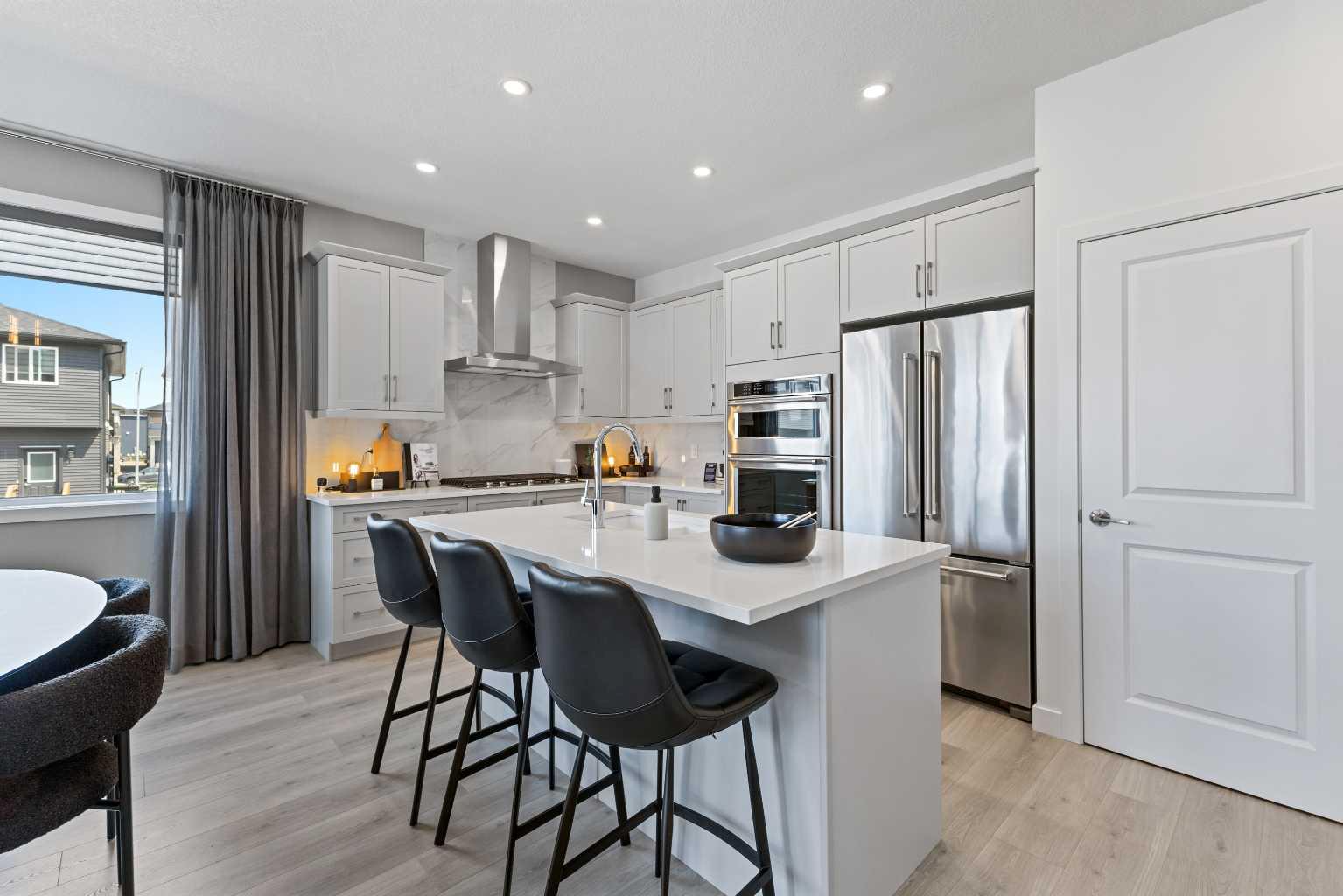 124 Corner Glen Avenue NE