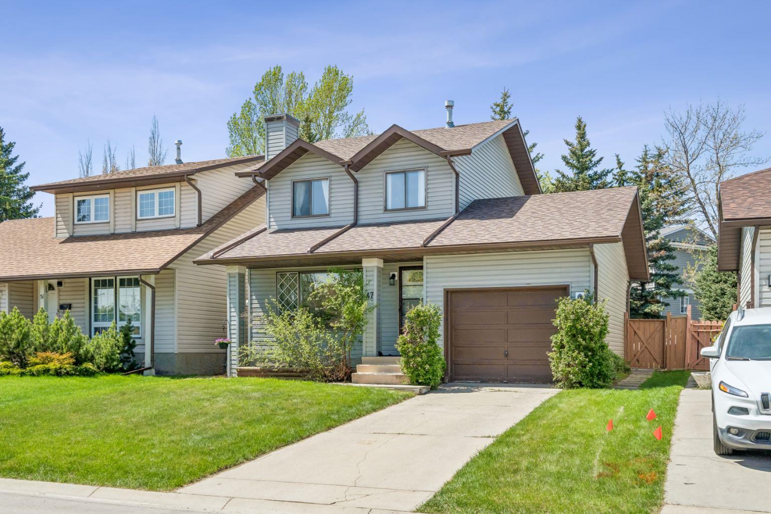 47 Cedargrove Way SW
