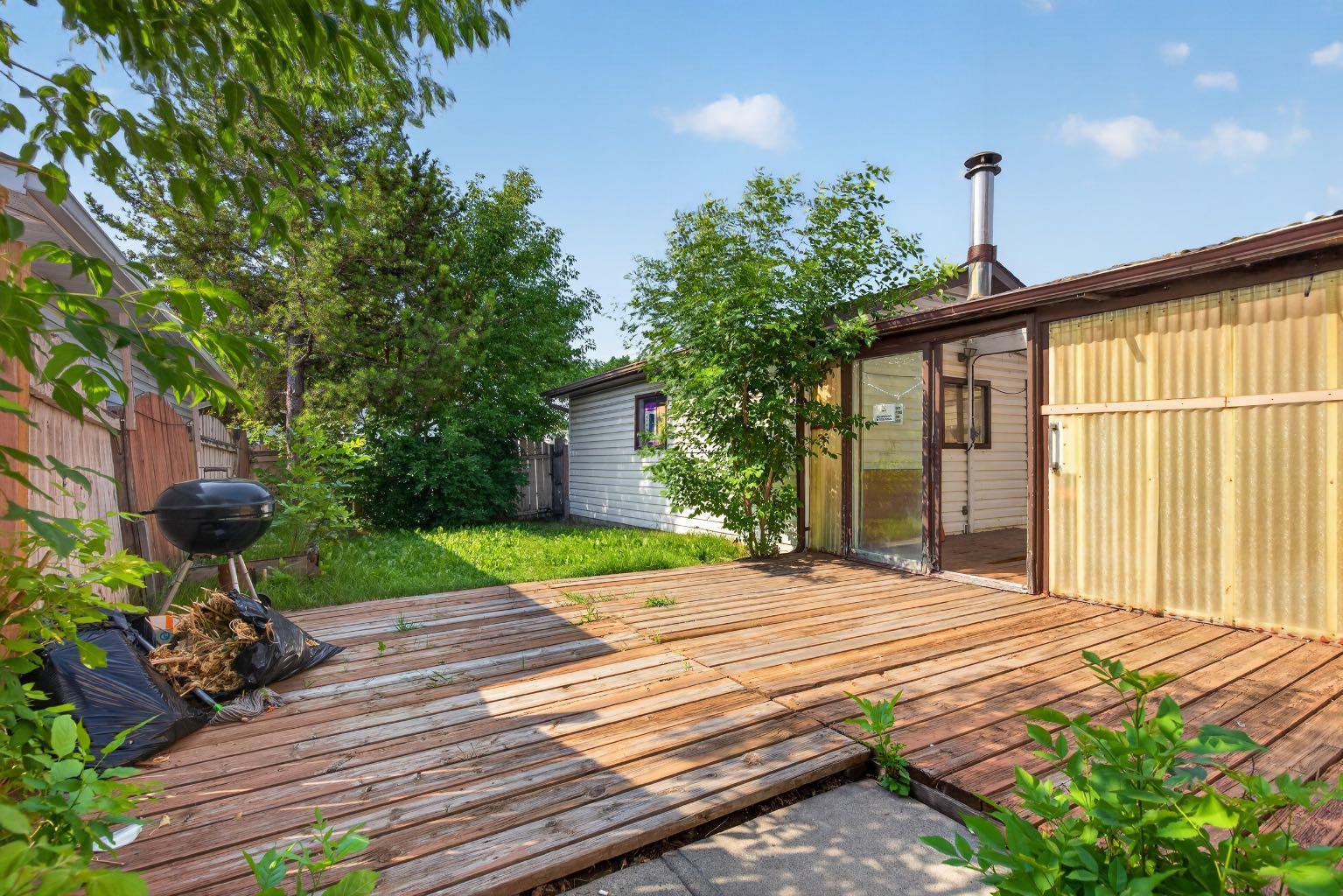 319 Rundlelawn Road NE