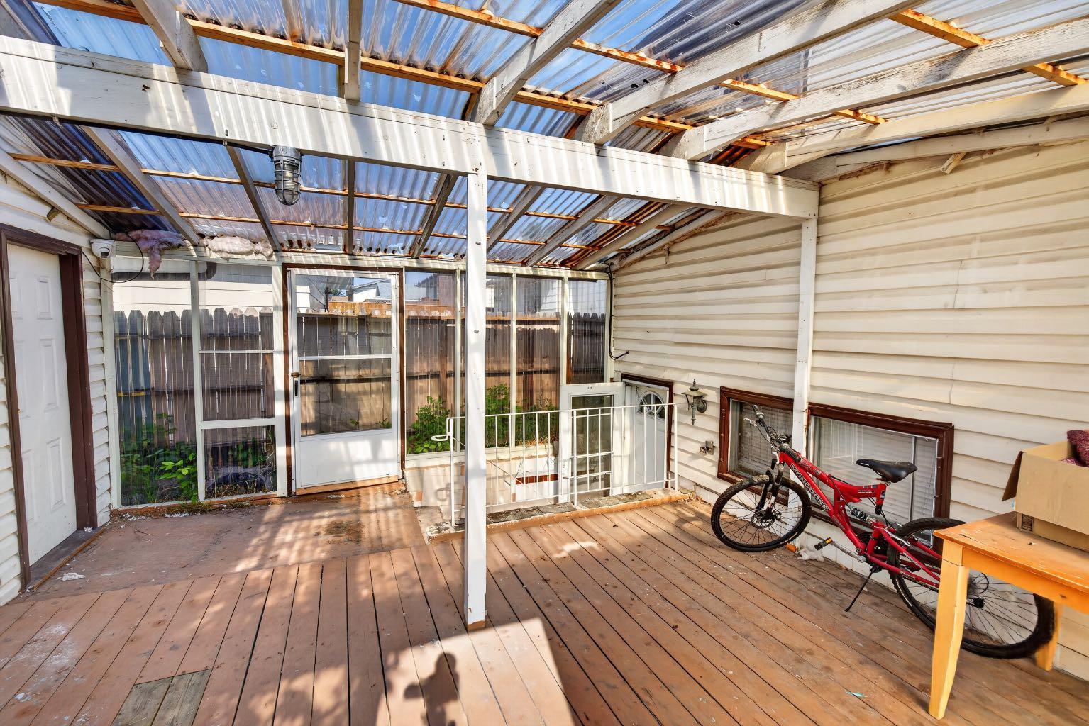 319 Rundlelawn Road NE
