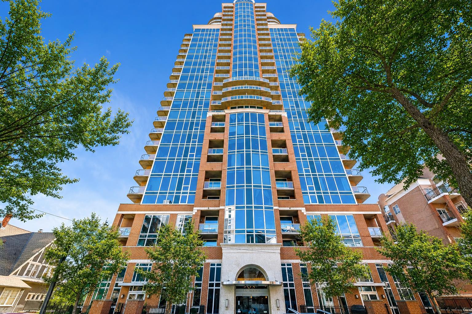 817 15 Avenue SW 1806