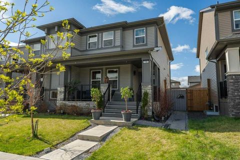Photo of 110 Hillcrest Close SW, Airdrie, AB T4B 4H6 (MLS # A2312363)