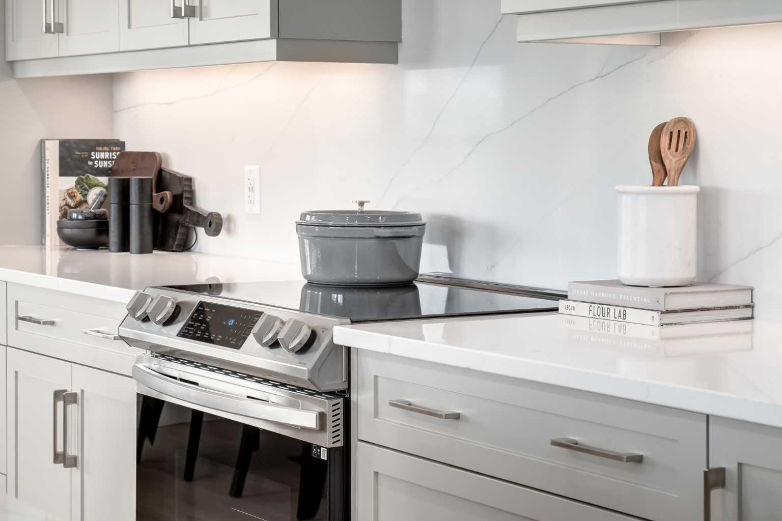 110 Greenbriar Place NW 1307