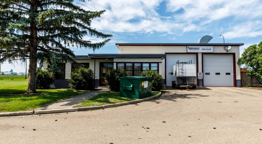 Photo of 2460 36 Avenue, Rural Red Deer County, AB T4S 2G3 (MLS # A2327942)