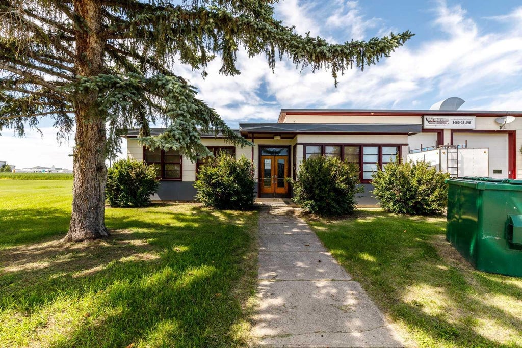 Photo of 2460 36 Avenue, Rural Red Deer County, AB T4S 2G3 (MLS # A2327942)
