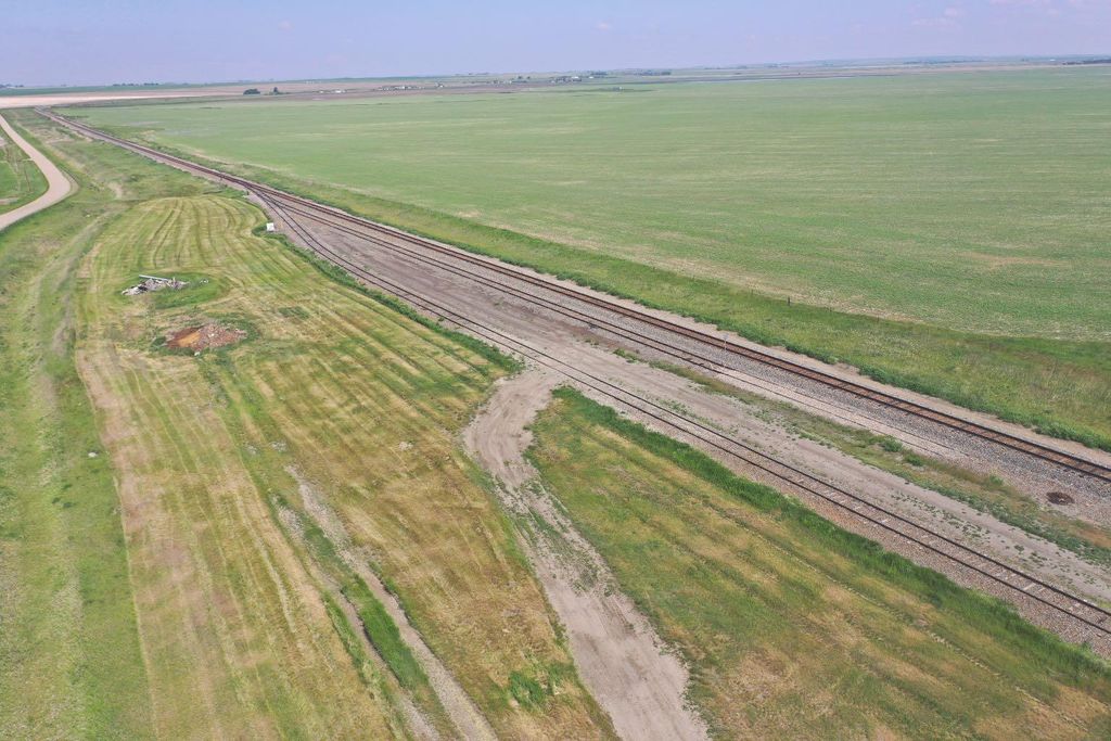Photo of 849-915 Railway Ave, Brant, AB T0L 0L0 (MLS # A2263660)