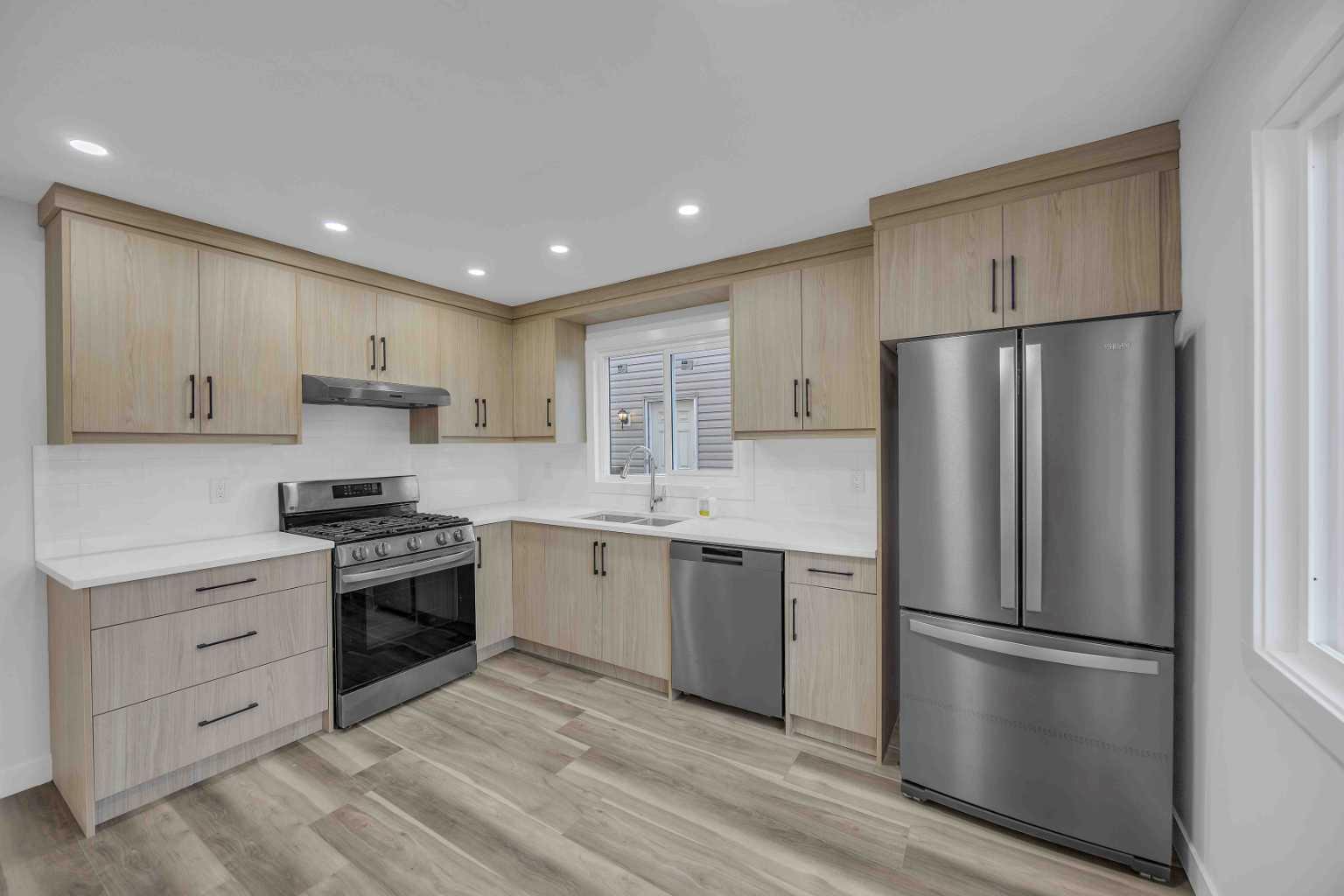 231 Falshire Way NE
